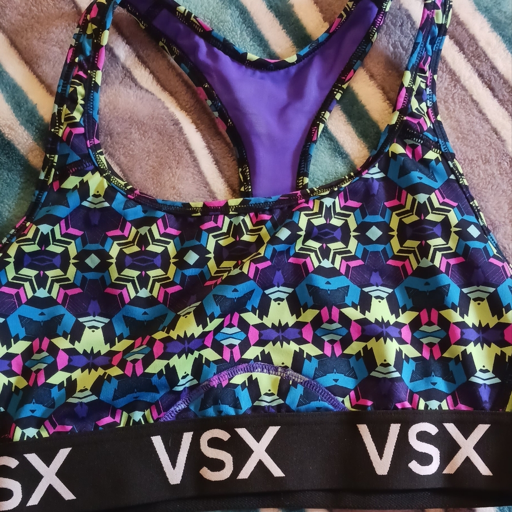Victoria sport sports bra